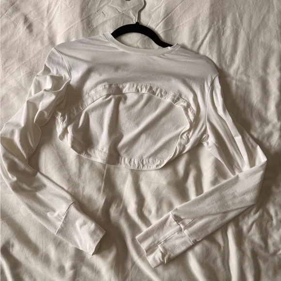 Coolibar white pullover shrug size medium - Picture 3 of 3